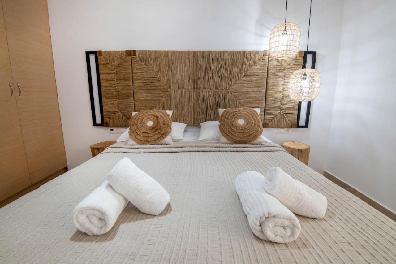 Helen Luxury Holiday House With Sea View 罗希姆诺 外观 照片